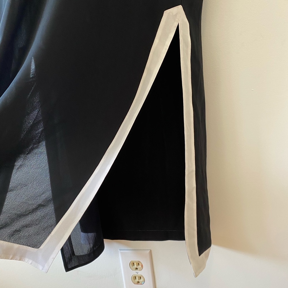 Set of two Oscar de la Renta long nightgowns black and white small - Picture 6 of 15